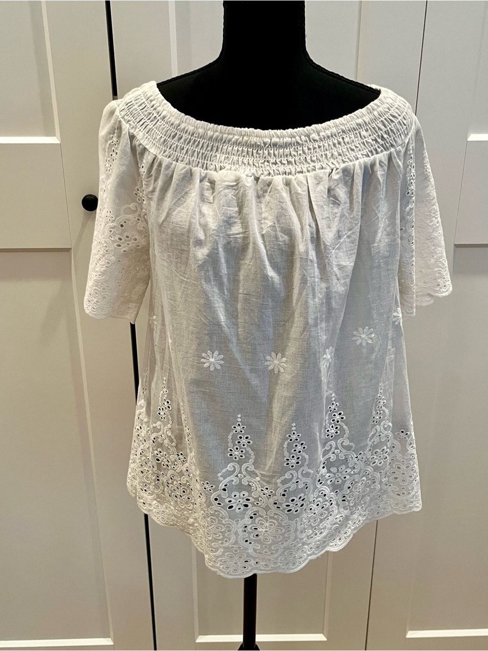 Unique Spectrum White Embroidered Eyelet Off-Shoulder Blouse Feminine Cotton